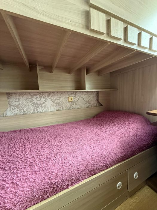 Двухярусная кровать