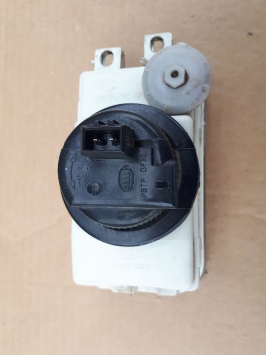 Туманка на Пассат В4.