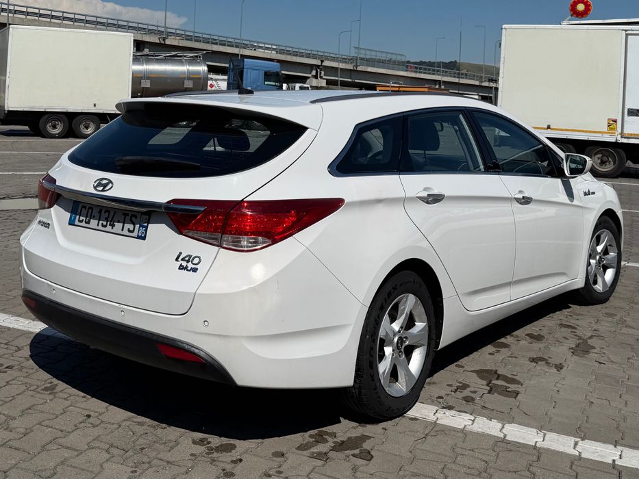 HYUNDAI i40 2013 — imagine 2