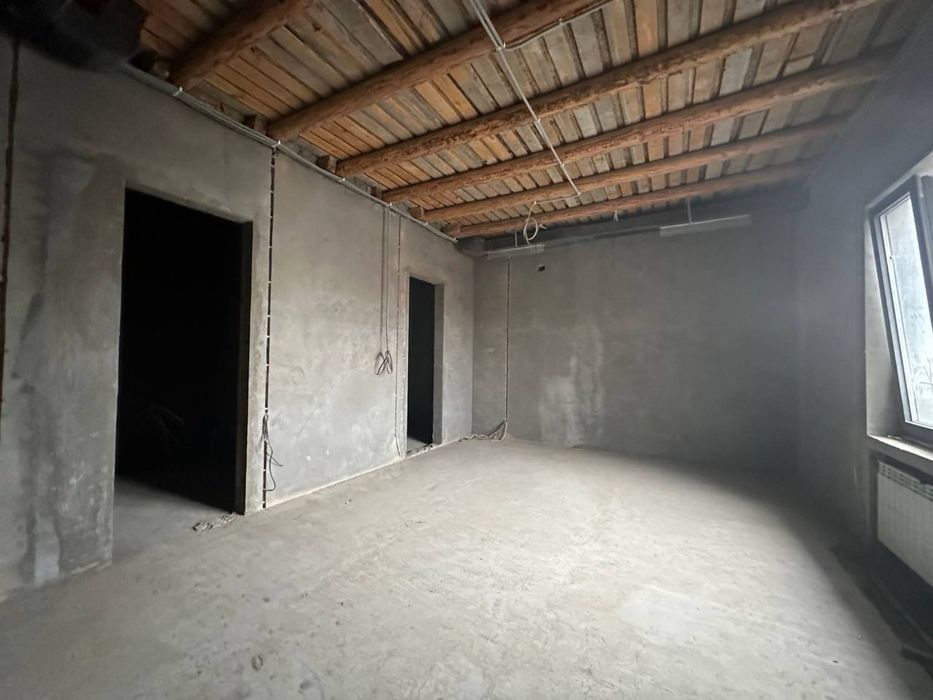 Метро Буюк Ипак Йули, Британская школа Дом 430 кв.м