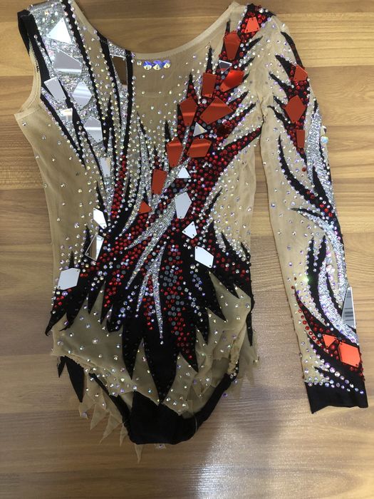 Купальник для художественный гимнастике .