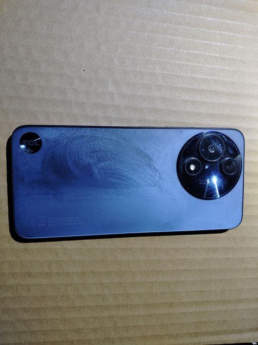Telefon TCL 60R 5G 128GB 4GB RAM  cu display-ul defect (spart). Vibrează, se aud sunete. Pentru piese