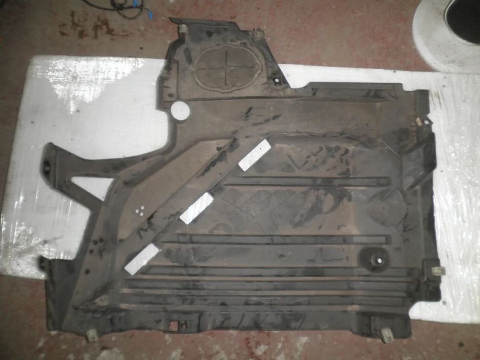 scut stanga spate bmw seria 2 f44 7436655