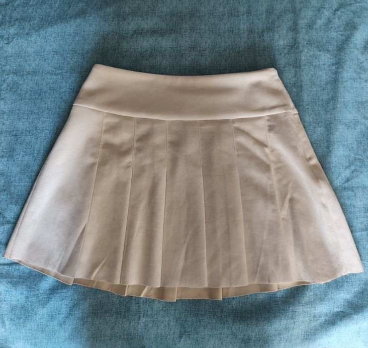 Три броя нови полички