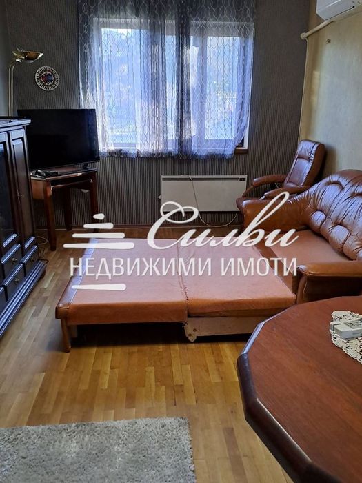 Продава се Тристаен апартамент в Шумен, Център - 93 кв.м за 1366 €/кв.м - Снимка #1