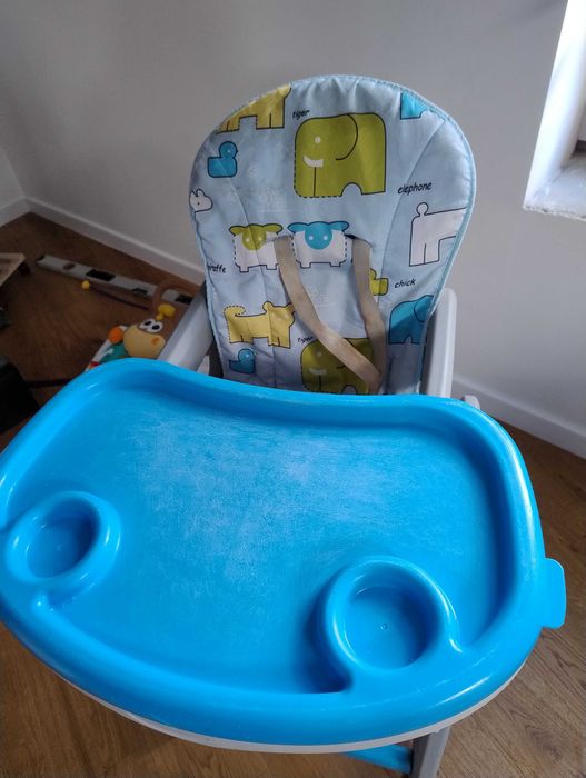 Vând scaun+masă multifuncțional pt copii de la 6 luni până la 6ani