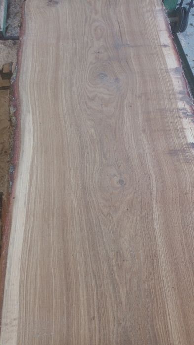 Dulapi de stejar și nuc