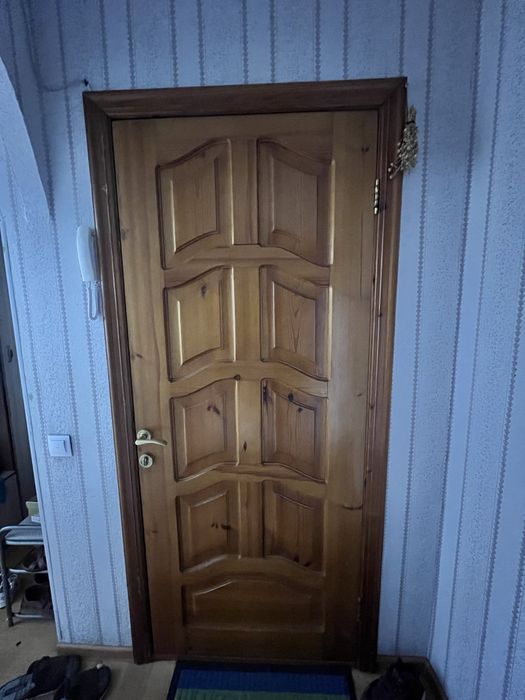 Продам межкомнатные двери,