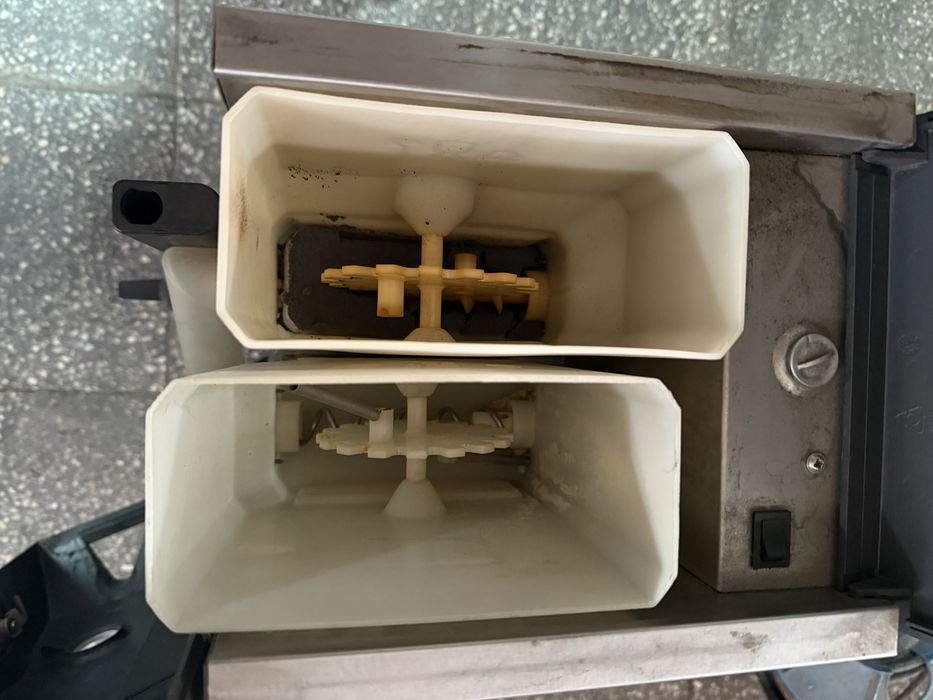 Кафе машини на части -Делонги и саеко