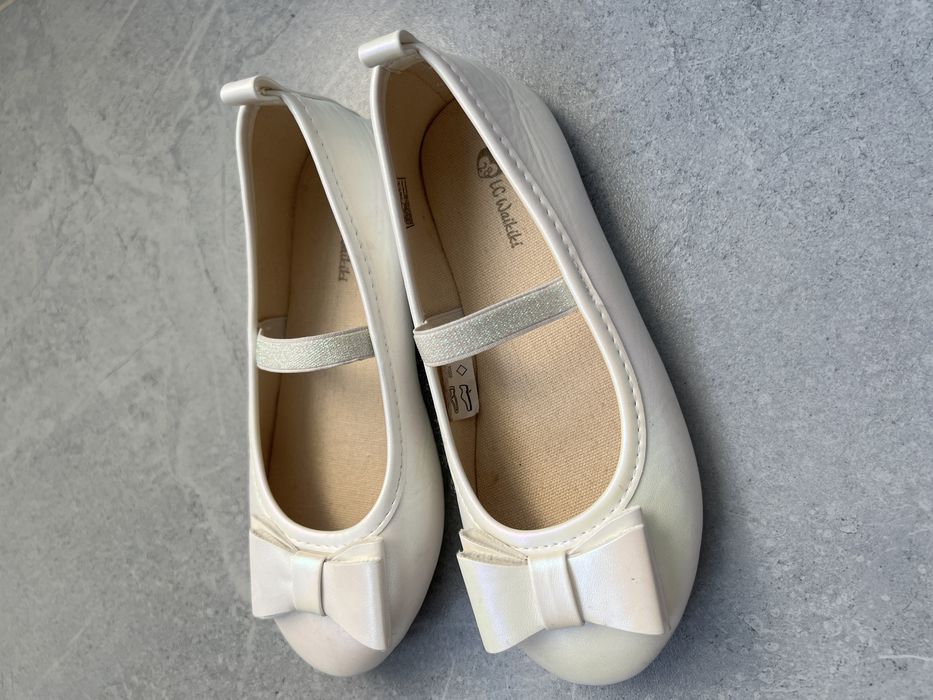 Туфли для девочек белые