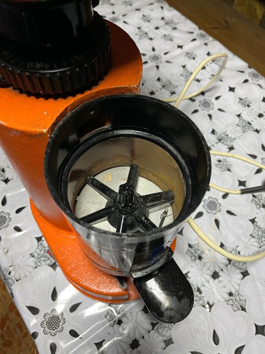 Кофемолка в хорошем состояние