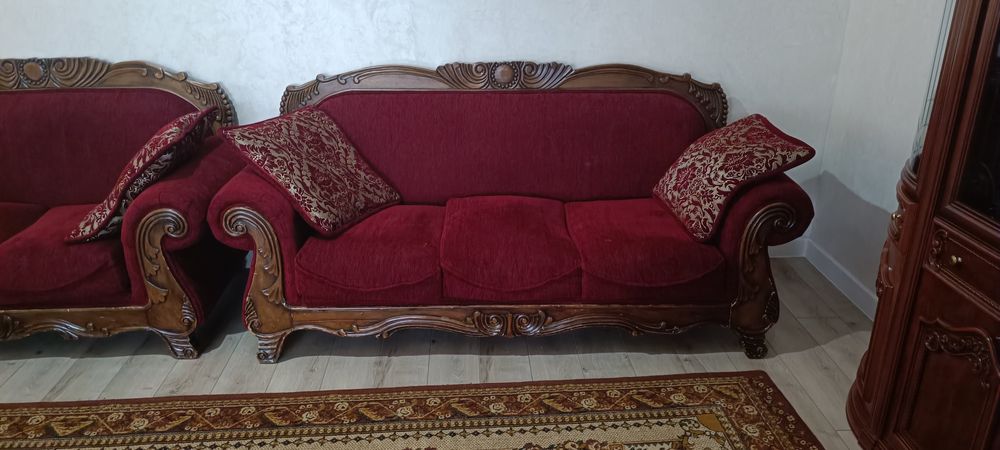 Продам мягкую мебель тройку