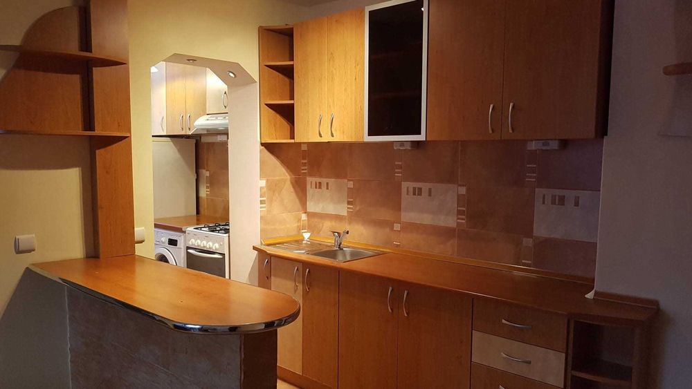 Inchiriez apartament 2 camere, str. Grigore Alexandrescu. Parcare Inclusa