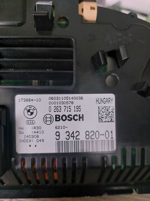 Полудигитално 6WA табло(километраж) за F10