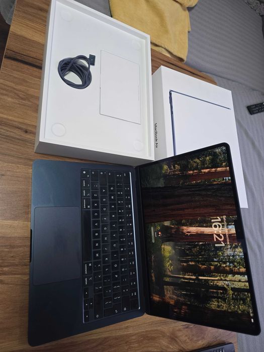 НОВ Macbook air m3 16GB БАТ - 100% Гаранция до 11.2027