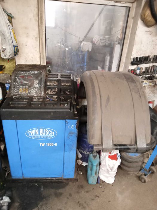 Баланс машина за гуми