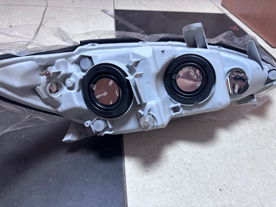 Фары Camry 35 новые