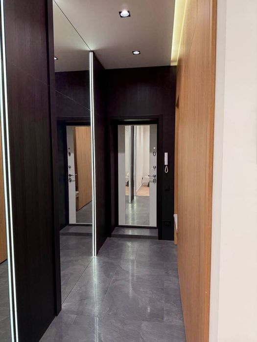 Продается своя 1-2/2/4 спецплан на Садыка Азимова