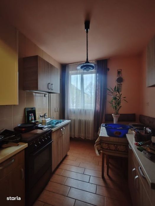 4 camere spatioase, 85 mp, 2 bai – mobilat, zona Spitalul Sf. Ioan — fotografia 1