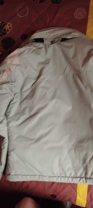 Дамско спортно яке