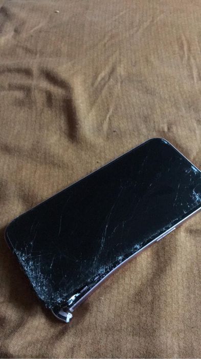 Iphone 15 pentru piese