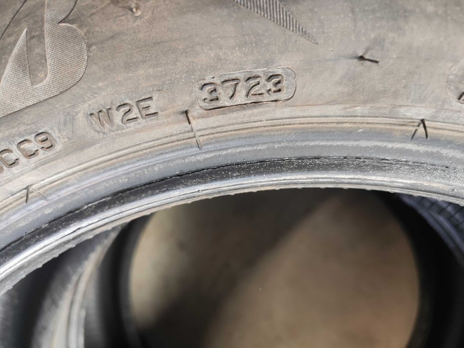 2бр.зимни гуми 215/55/18 Bridgestone