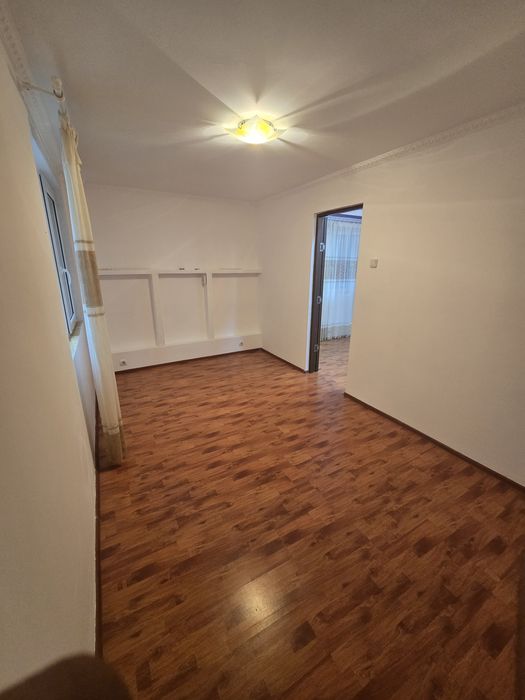 Apartament de inchiriat