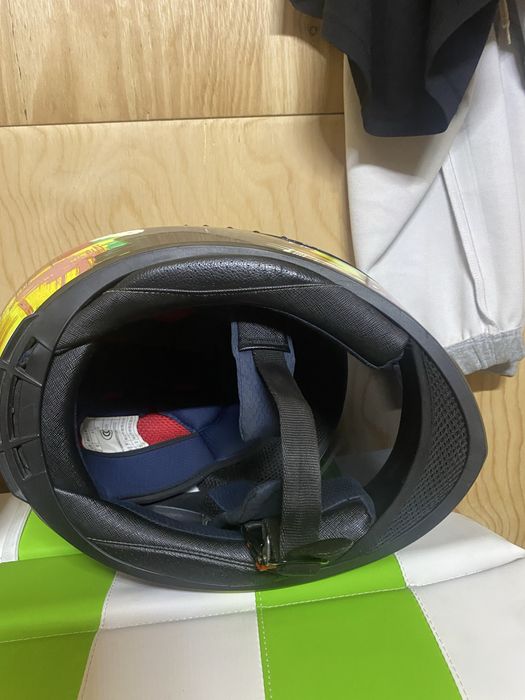 Продам шлем для мото