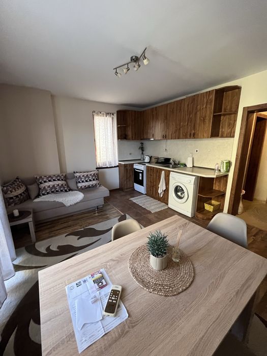 Дава се под наем Двустаен апартамент в Варна, Общината - 46 кв.м за 510 € - Снимка #2