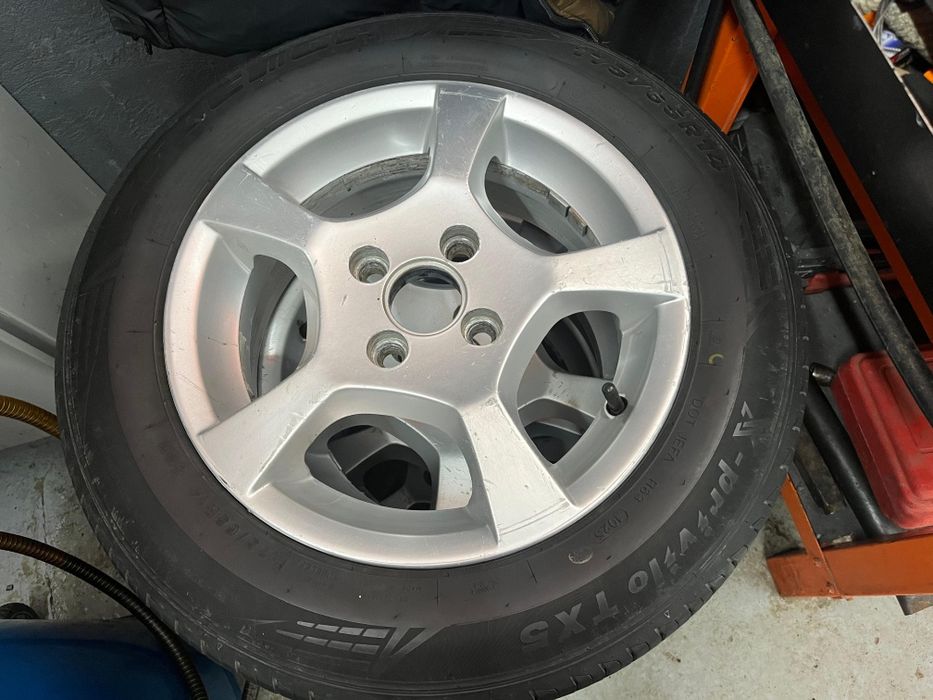 Продам летнюю новую резину