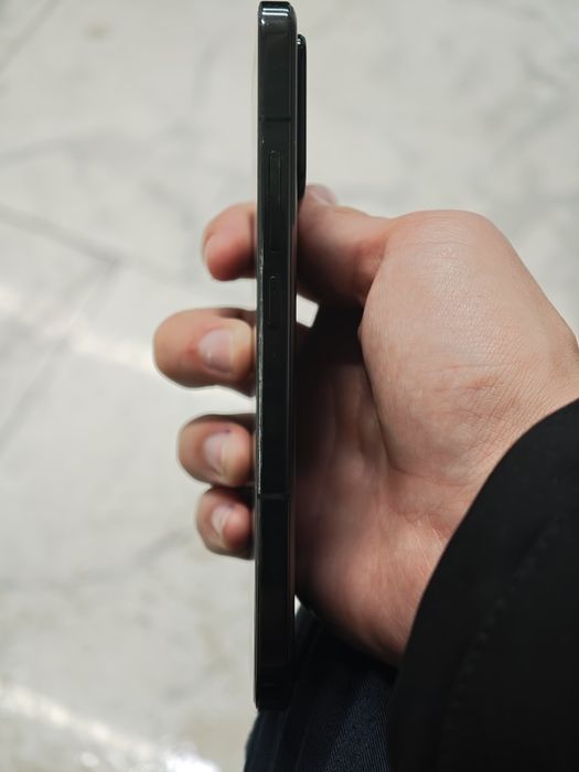 Xiaomi 13 с царапинами