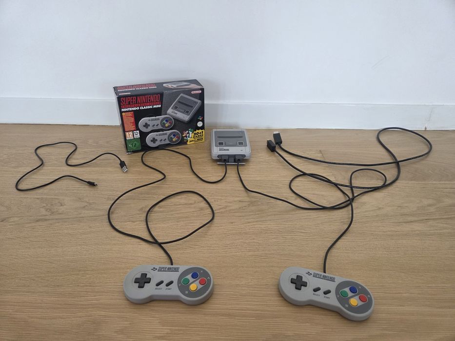 Mini: Super Nintendo Entertainment System (SNES Classic Edition)