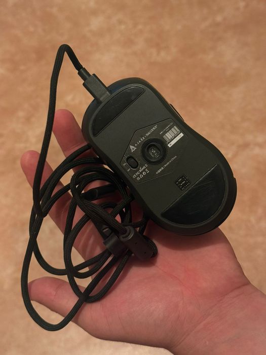 Продам игровую мышь