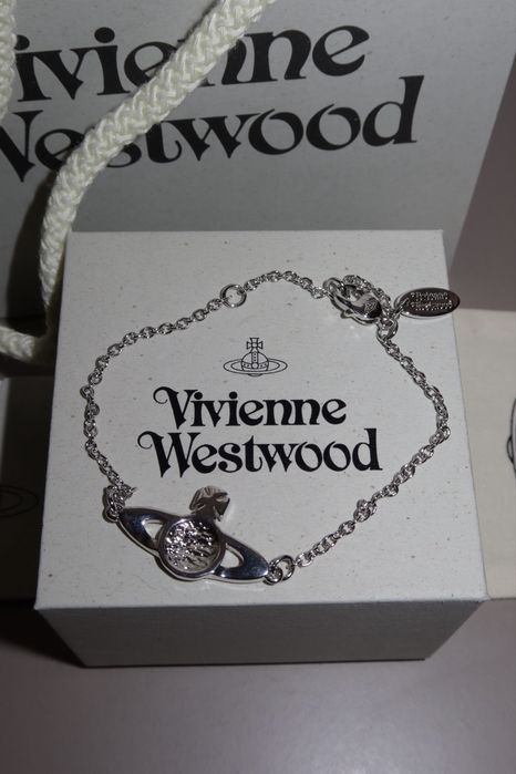 Vivienne Westwood гривна