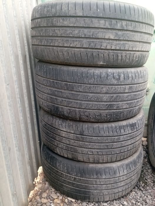 Шины на БМВ х5 продам срочно