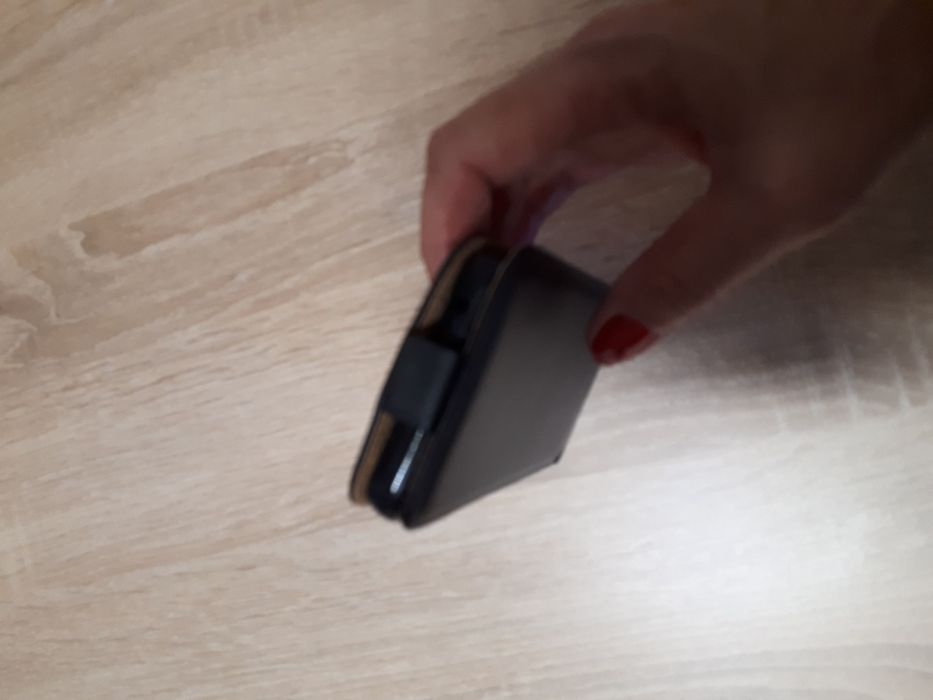 Черен кожен калъф за Samsung A 3 2016. 5 лв