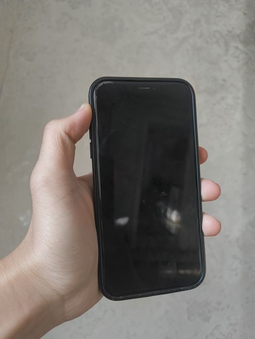 Продам iPhone 11