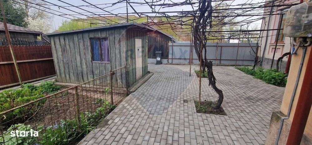 Apartament cu 2 camere+2camere la mansarda, zona Orizont, strada Letea