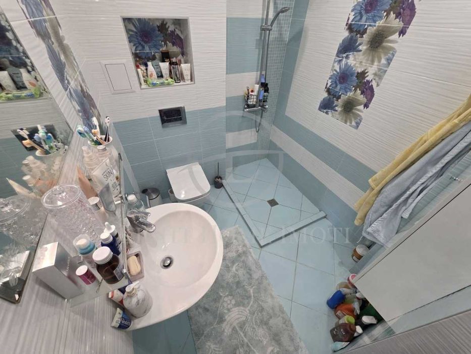 Продава се Тристаен апартамент в Пловдив, Тракия - 104 кв.м за 2000 €/кв.м - Снимка #8