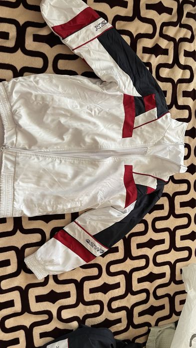 Продам спортивный костюм