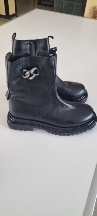 Ghete piele  Noi