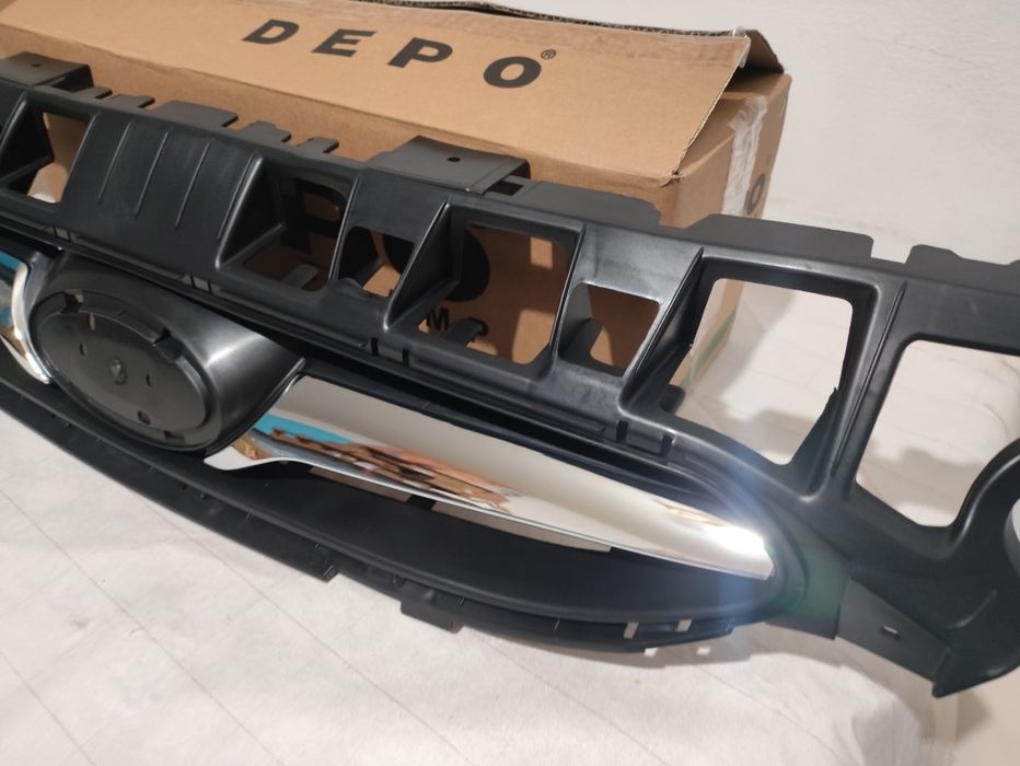 Хундай Акцент решетка радиатора