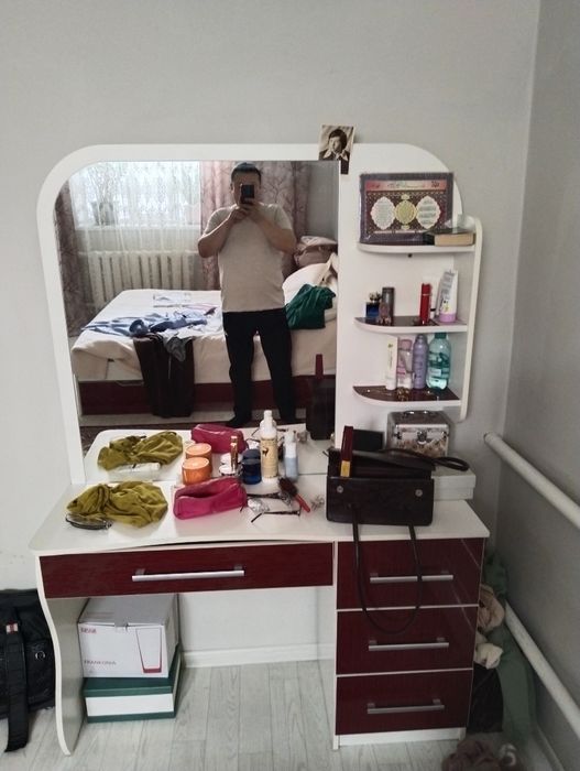 Спальный гарнитур