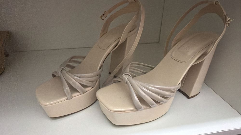 Босоножки б/у идельное состояние