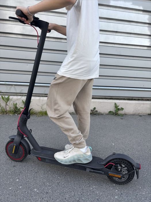 Trotineta electrica Xiaomi Mi Pro 2