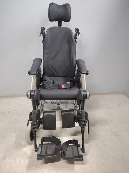 Fotoliu rulant/Carucior pentru persoane cu dizabilitati.140