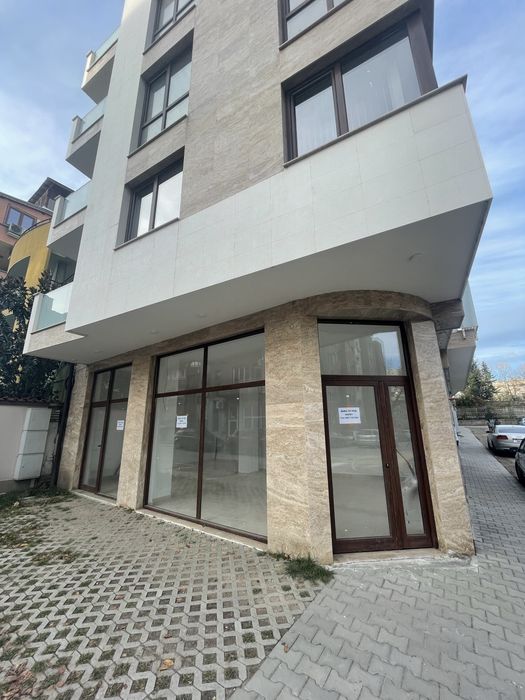 Дава се под наем Магазин в Казанлък - 75 кв.м за 388.62 € - Снимка #2