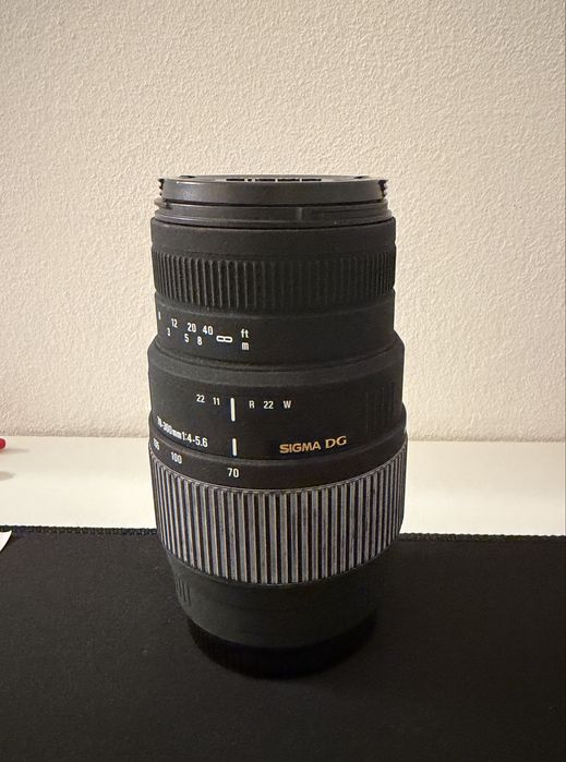 Obiectiv sigma dc 70-300mm 1:4-5.6