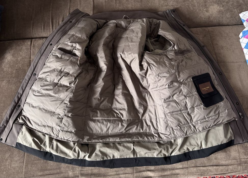 Продам куртку Б/у, за 40 000 тенге