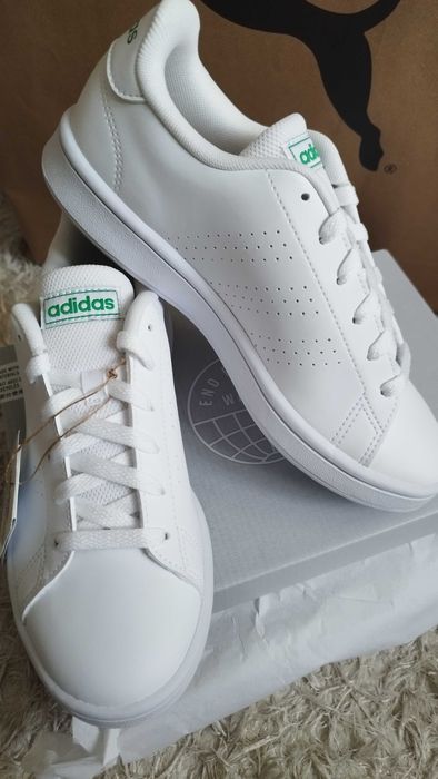 Нови оригинални обувки adidas